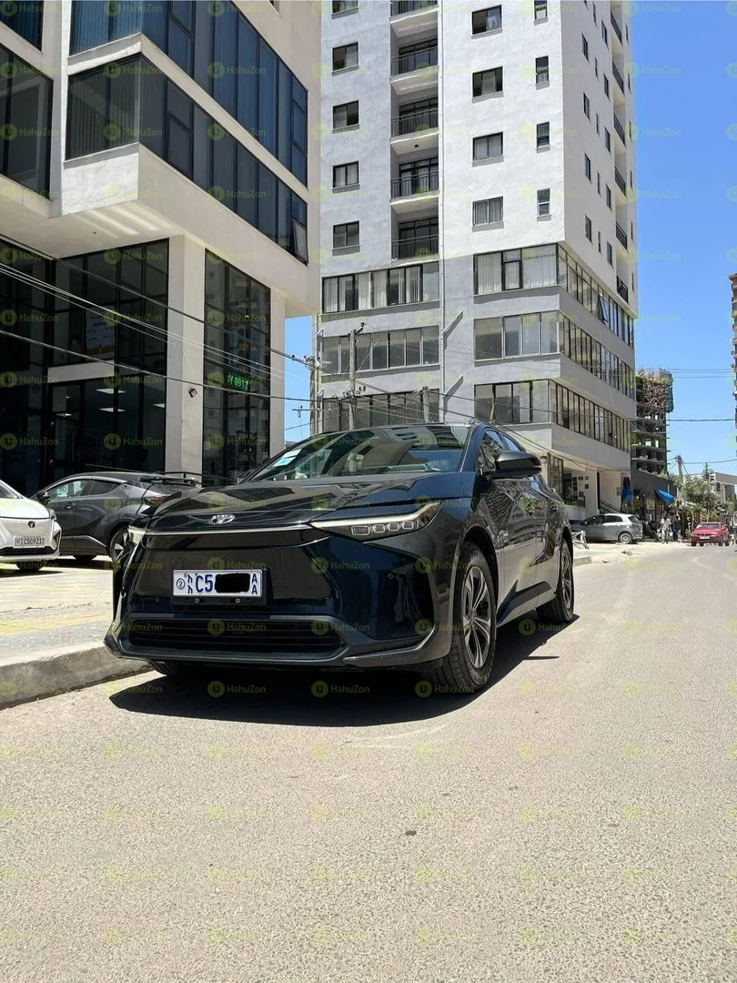 2023 Model-Toyota Bz4x 2wd