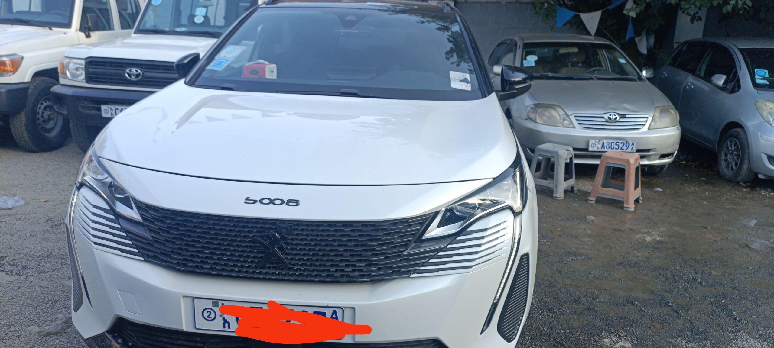 2022 Model-Peugeot 5008 GT line