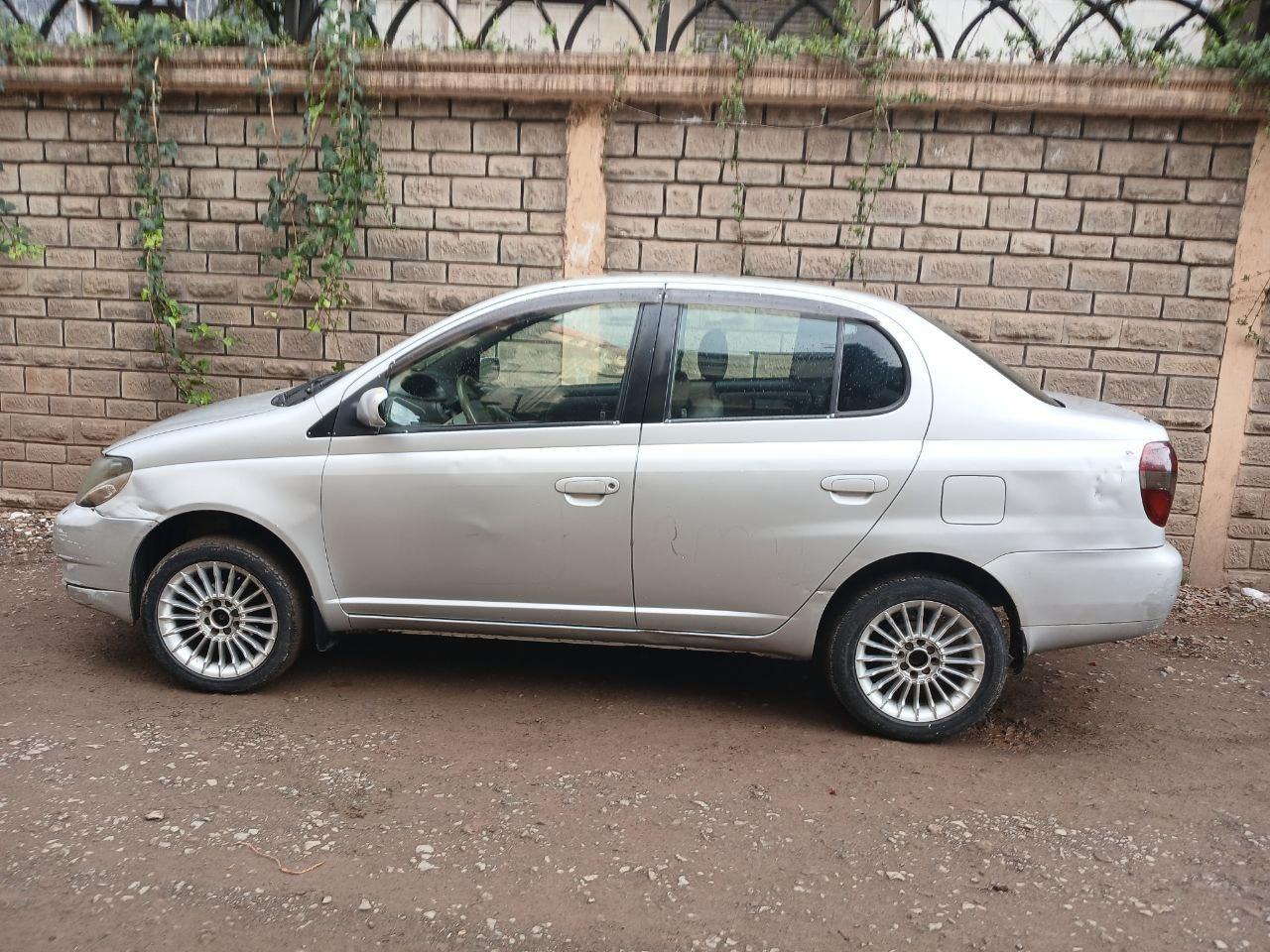 2001 Model-Toyota Platz