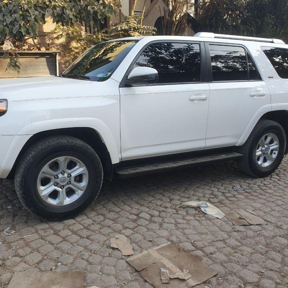 2017 Model-Toyota 4 Runner