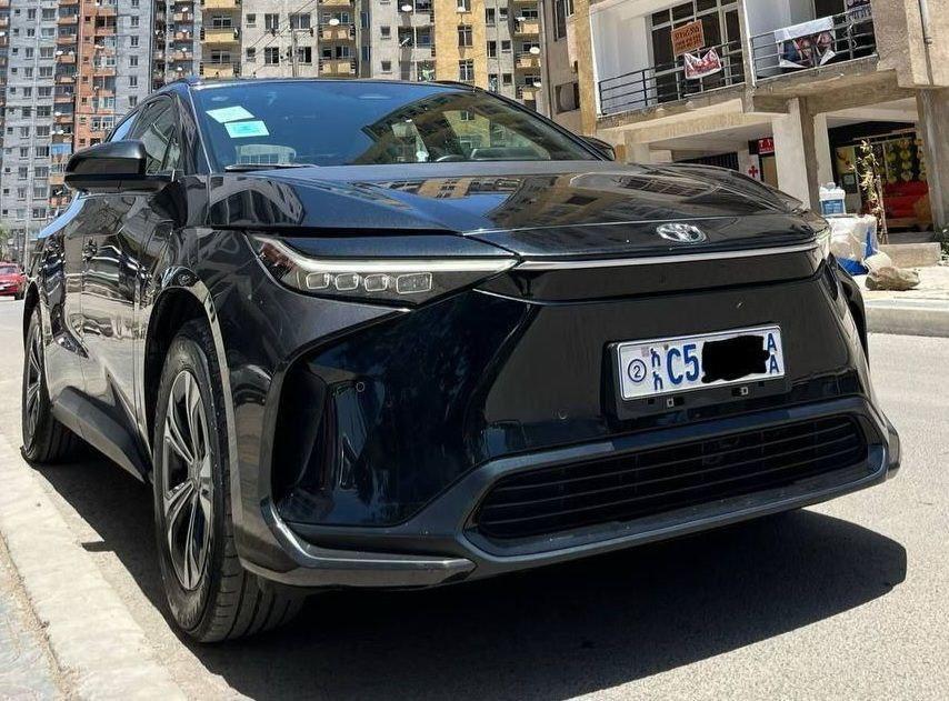 2023 Model-Toyota BZ4X   2wd