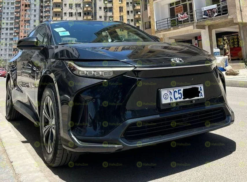 2023 Model-Toyota BZ4X   2wd
