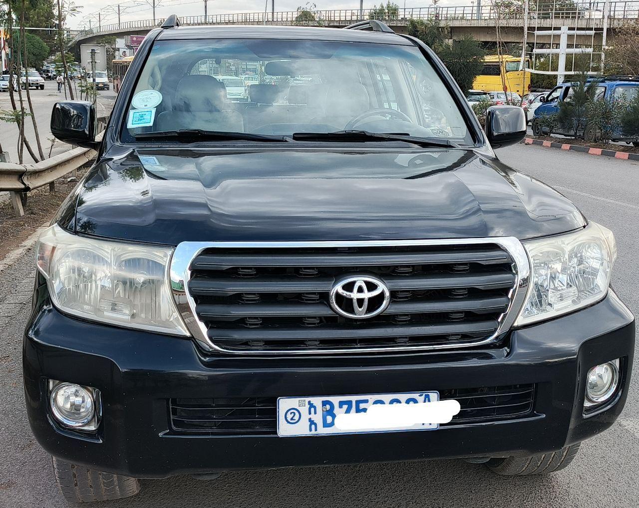 2009 Model-Toyota Land-Cruiser