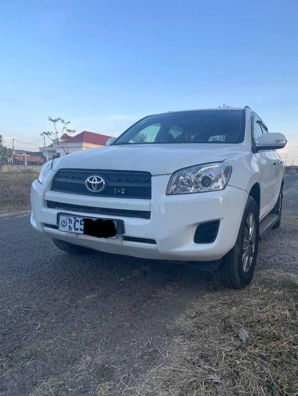 2011 Model-Toyota Rav-4
