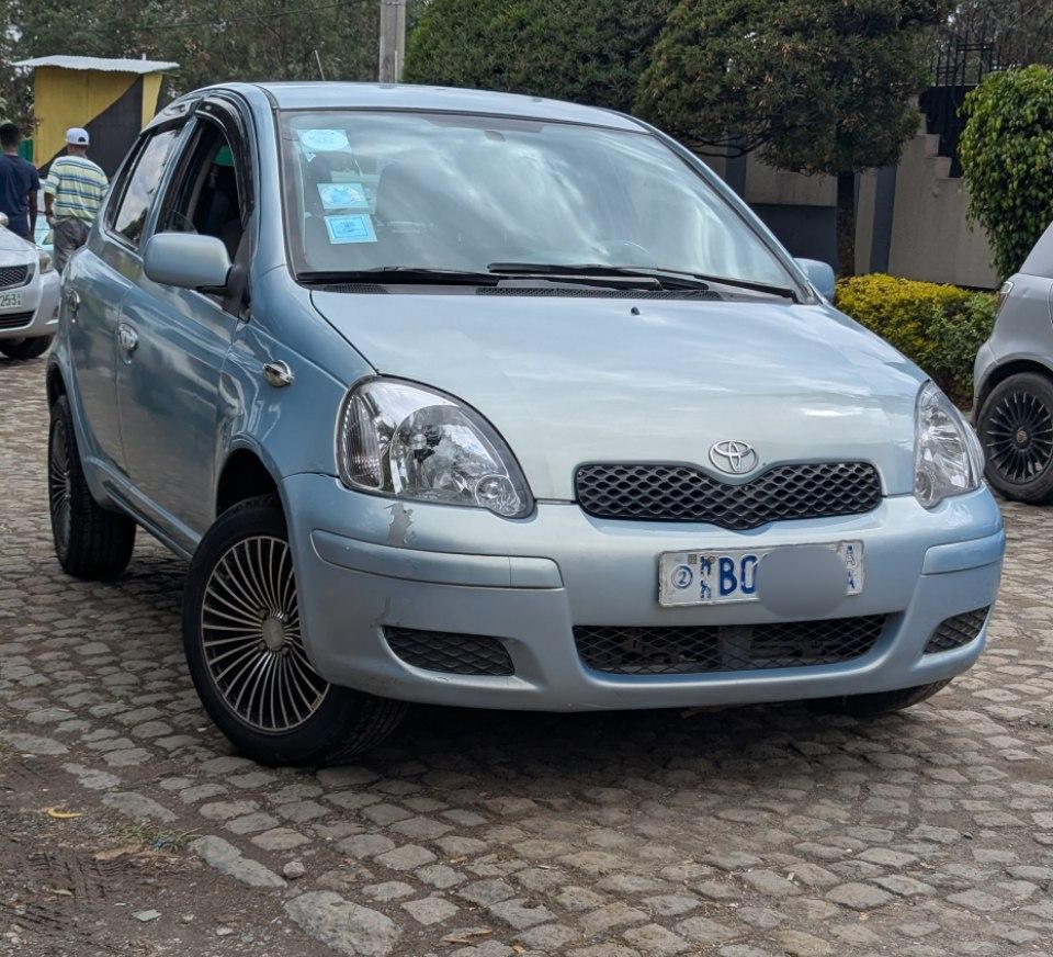 2004 Model-Toyota Vitz