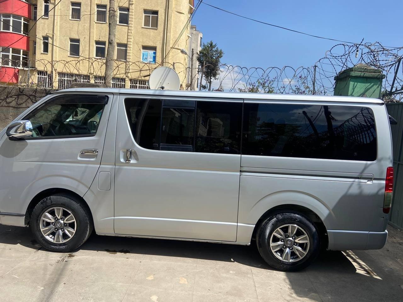 2007 Model-Toyota Hiace Abadula