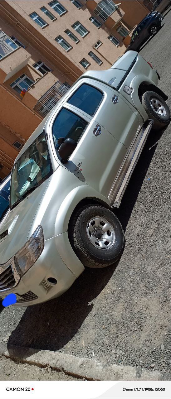 2010 Model-Toyota Hilux Double Cap