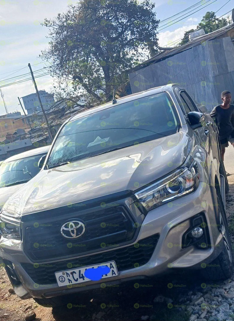 2020 Model-Toyota Hilux Rivo