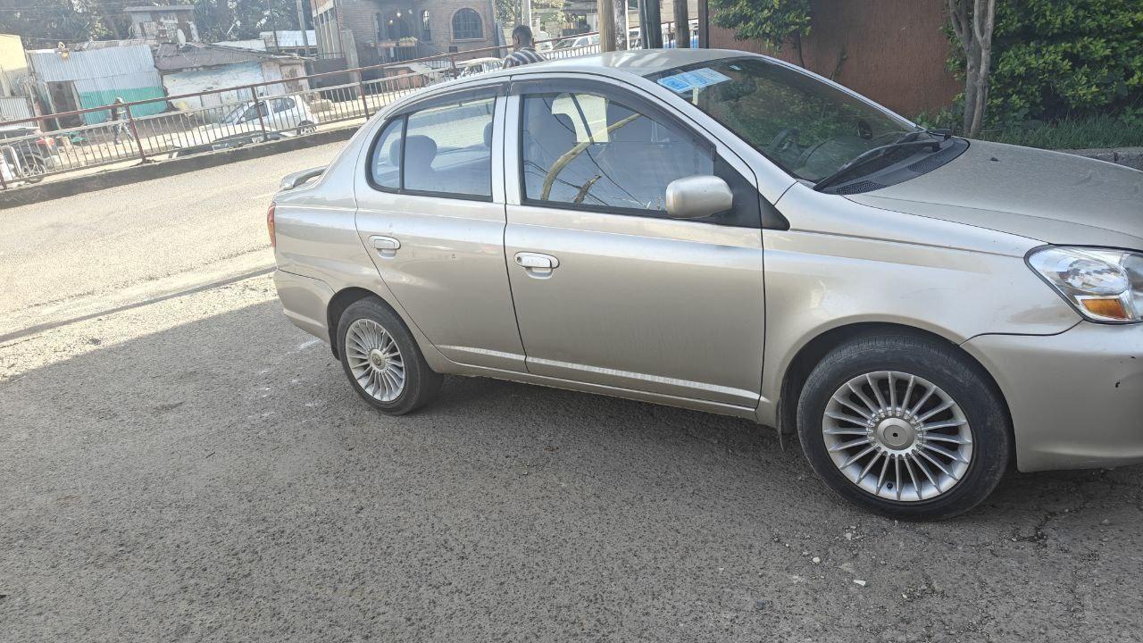 2003 Model-Toyota Platz