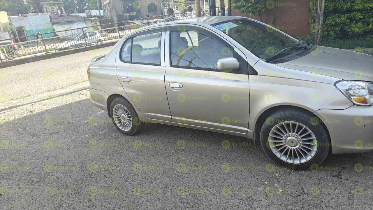 2003 Model-Toyota Platz