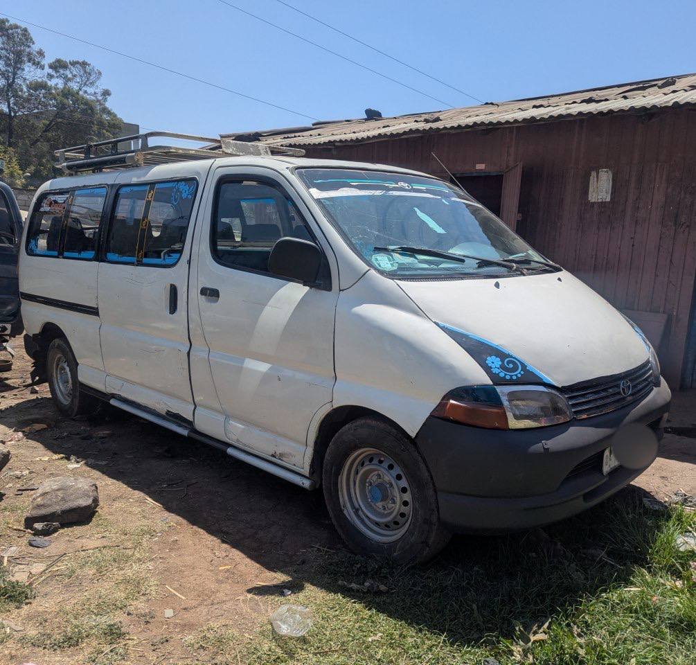 1997 Model-Toyota 2Lt Dolphine