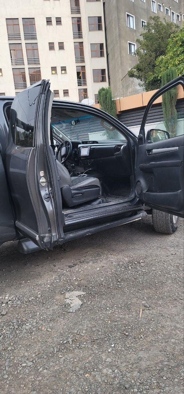 2019 Model-Toyota Hilux Revo
