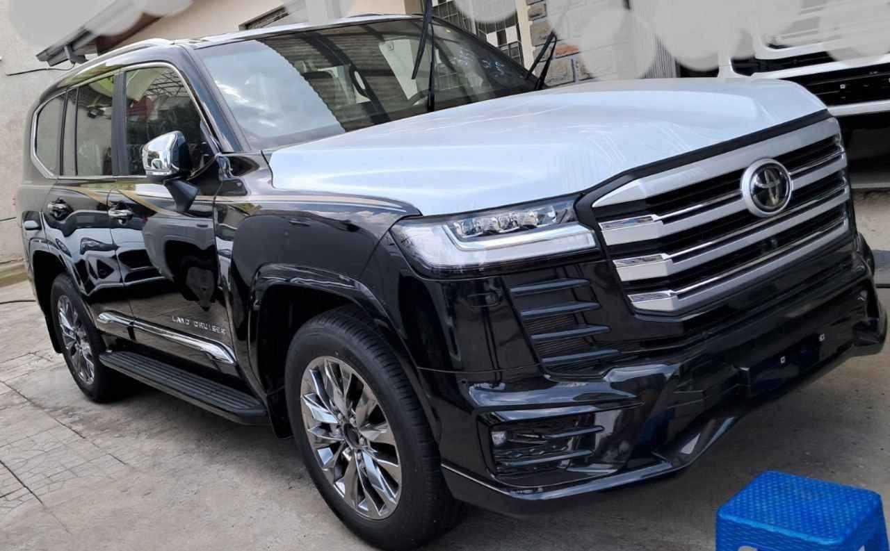 2023 Model-Toyota Land Cruiser 300