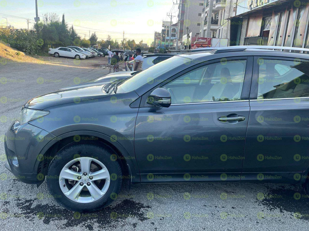 2015 Model-Toyota Rav4