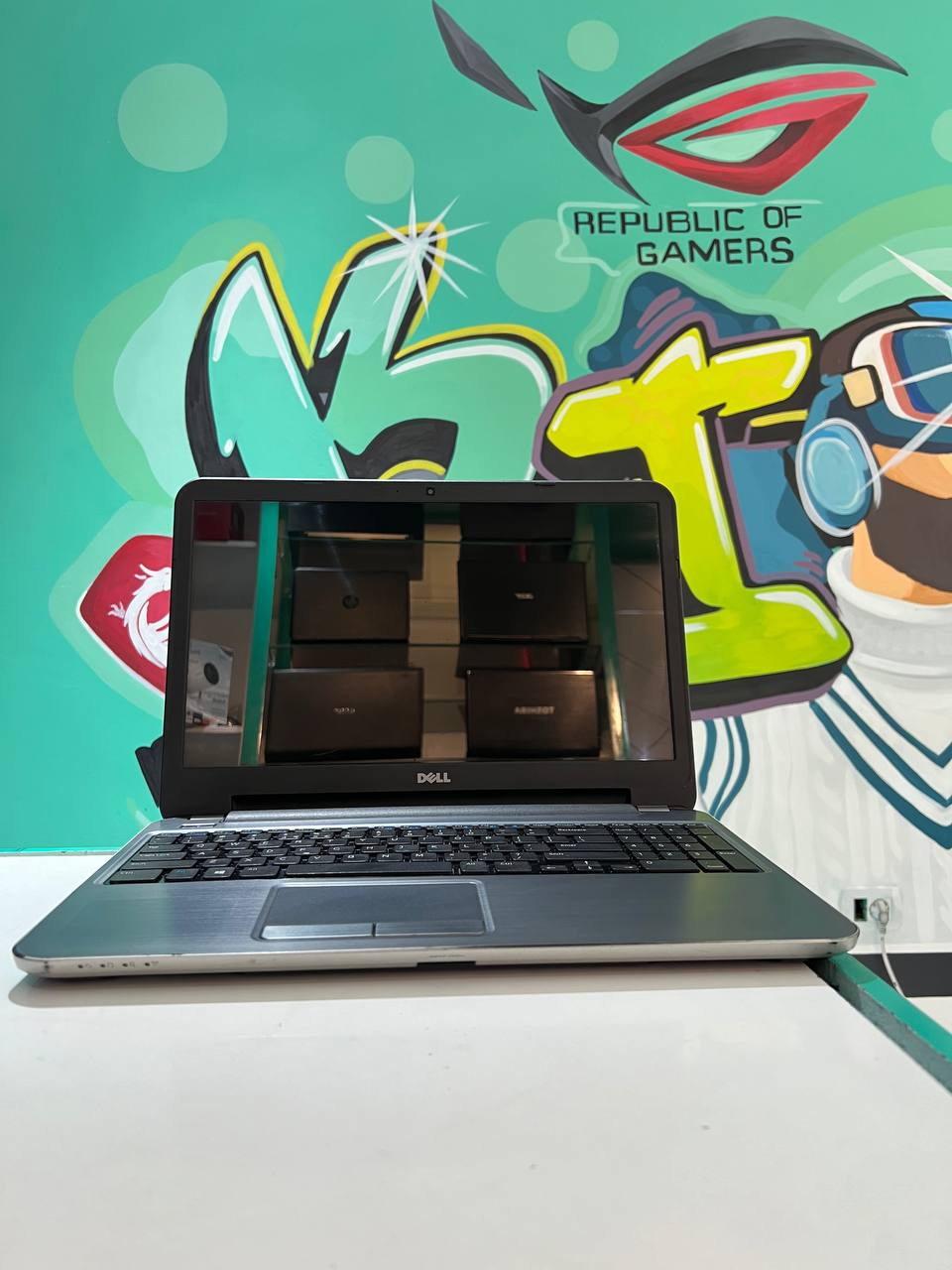 Dell Inspiron Core i7 5th Generation Laptop