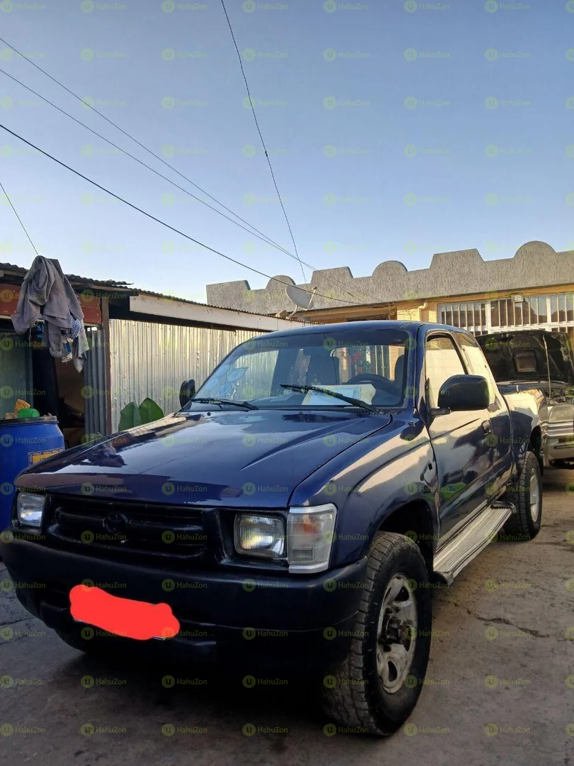 1998 Model-Toyota Hilux Pickup