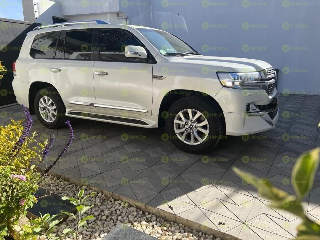 2021 Model-Toyota LandCruiser GX.R