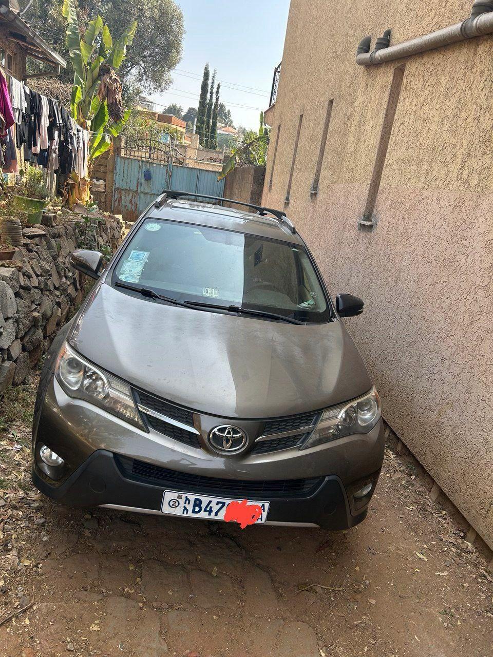 2014 Model-Toyota Rav4