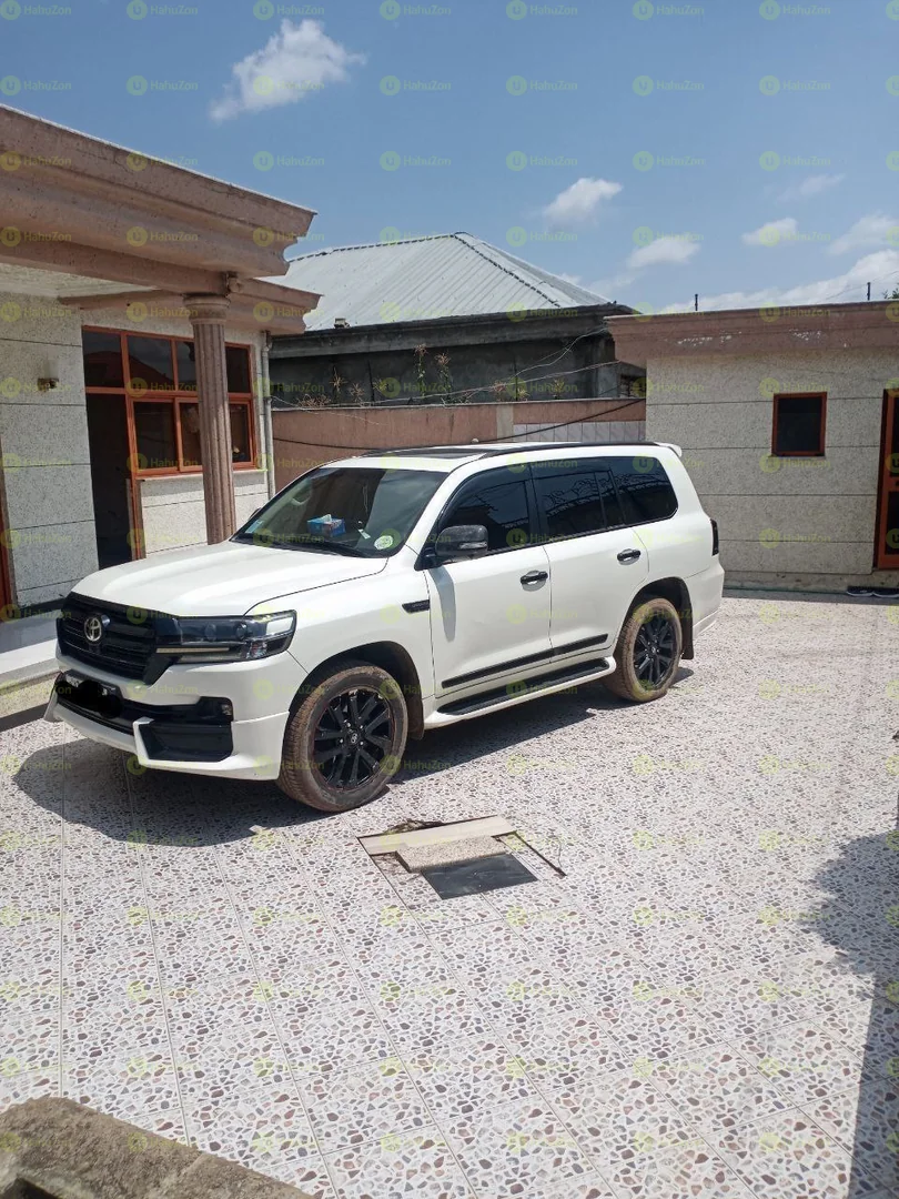 2020 Model-Toyota Landcruiser -XR
