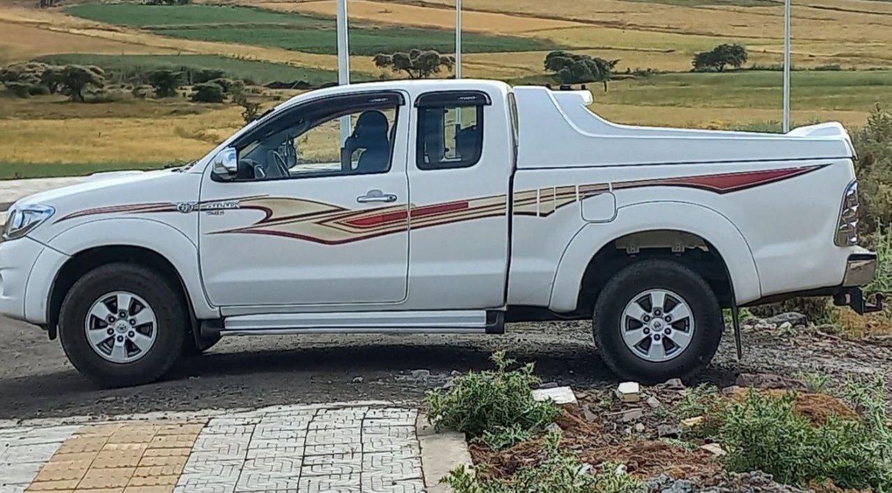2009 Model-Toyota Hilux Single-Cab