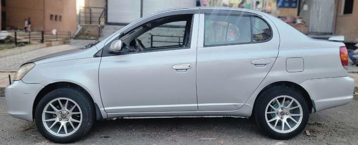 2001 Model-Toyota Platz