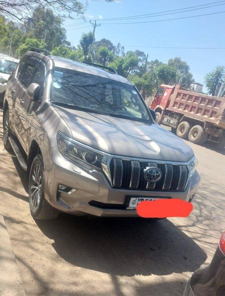 2019 Model-Toyota Prado