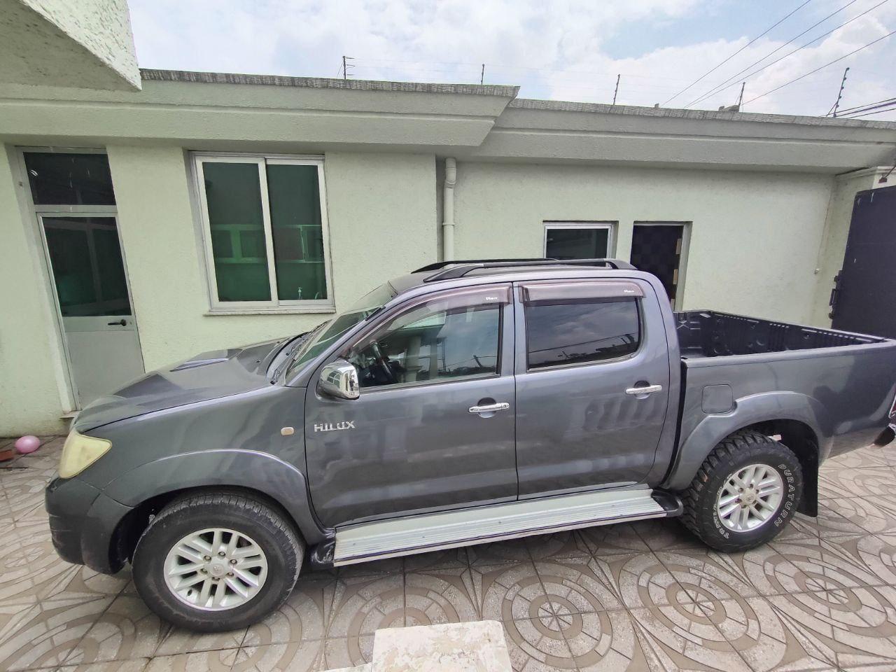 2010 Model-Toyota Hilux Vigo
