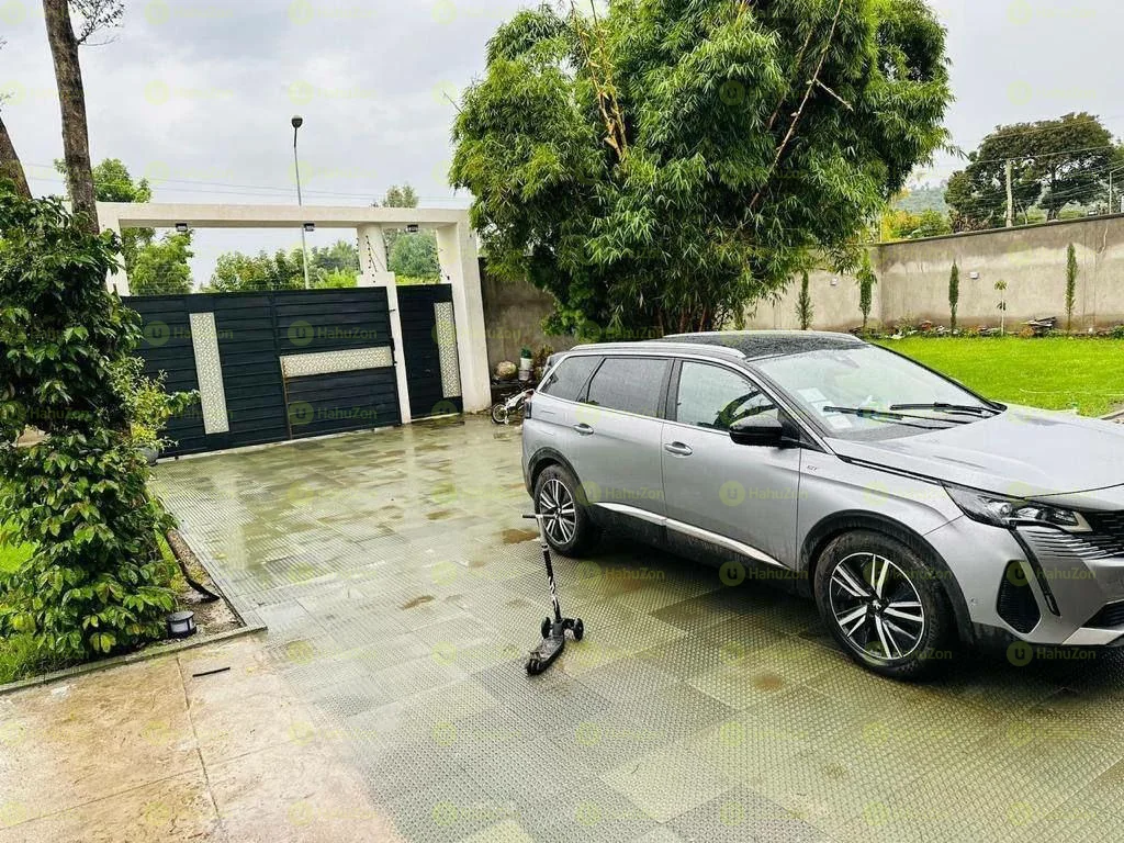 2021 Model-Peugeot 5008 GT Line