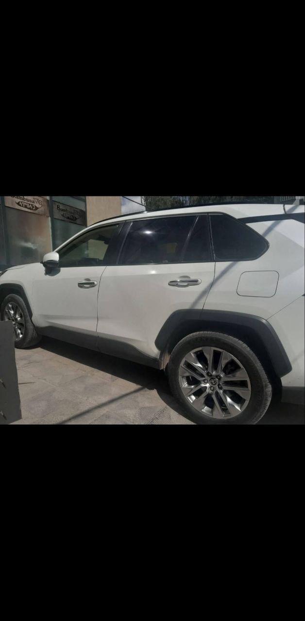 2020 Model-Toyota Rav 4