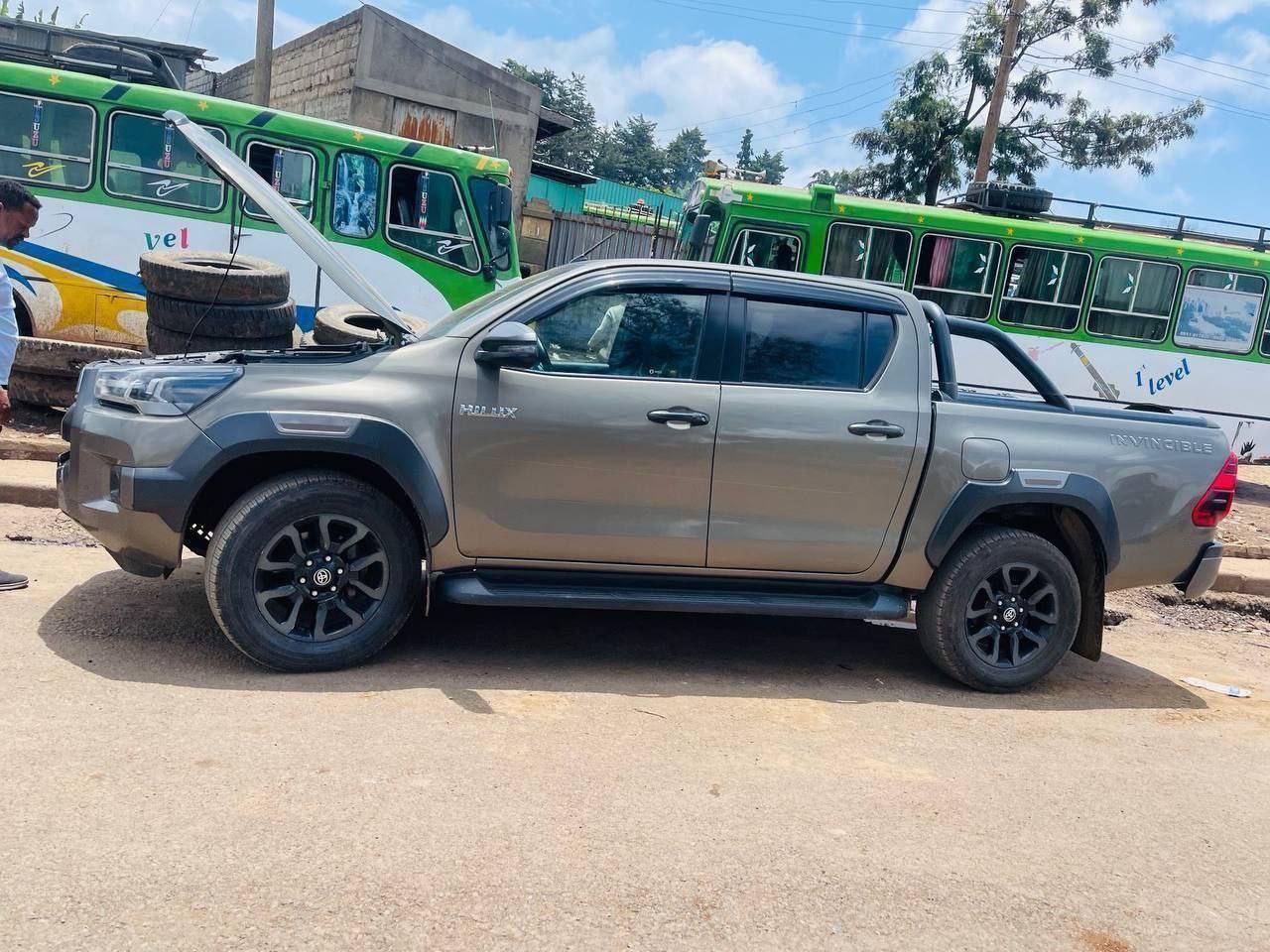 2021 Model-Toyota Hilux Invincible