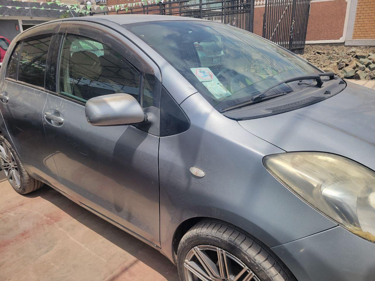 2006 Model-Toyota Yaris Compact