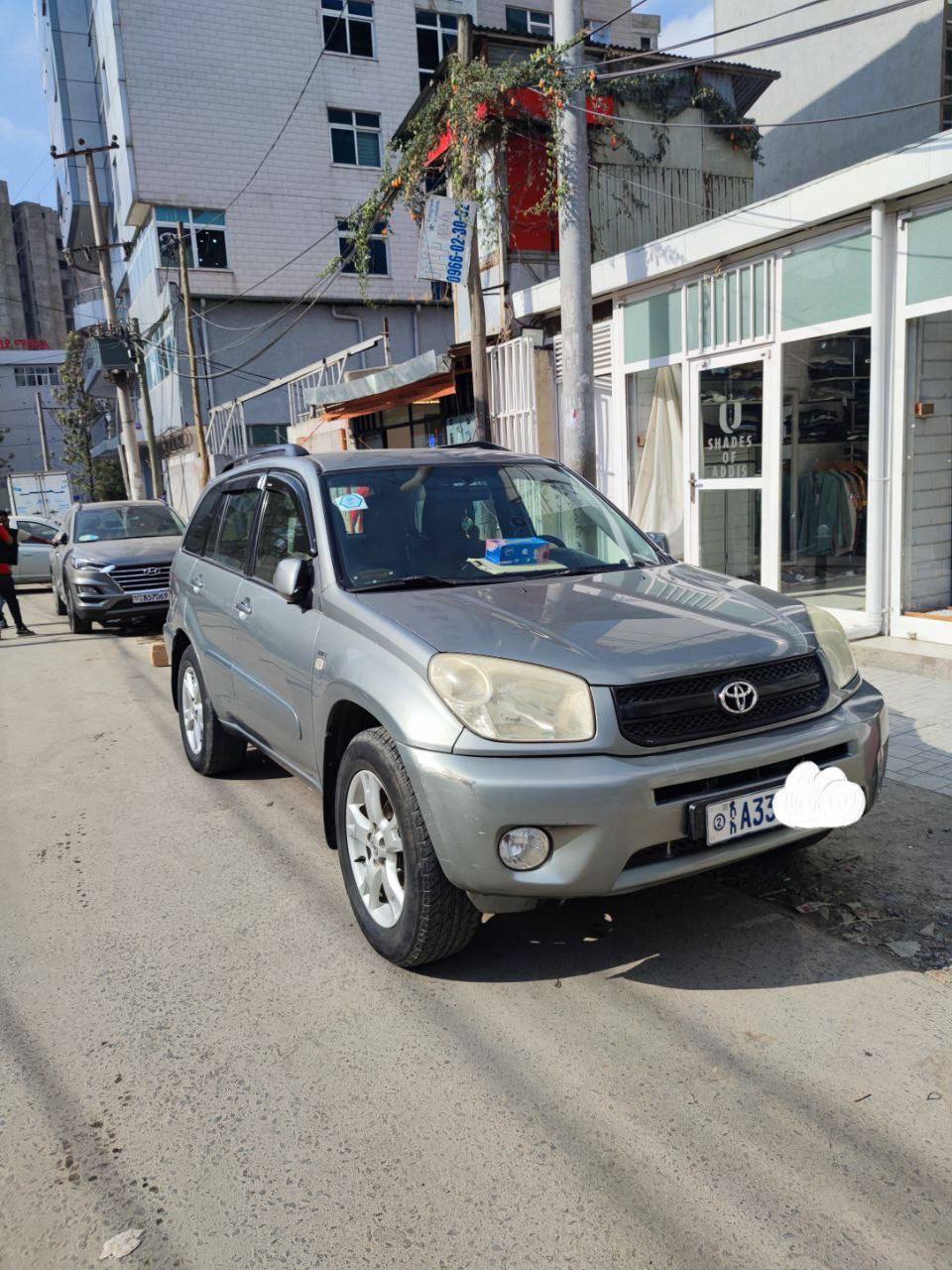 2004 Model-Toyota Rav4