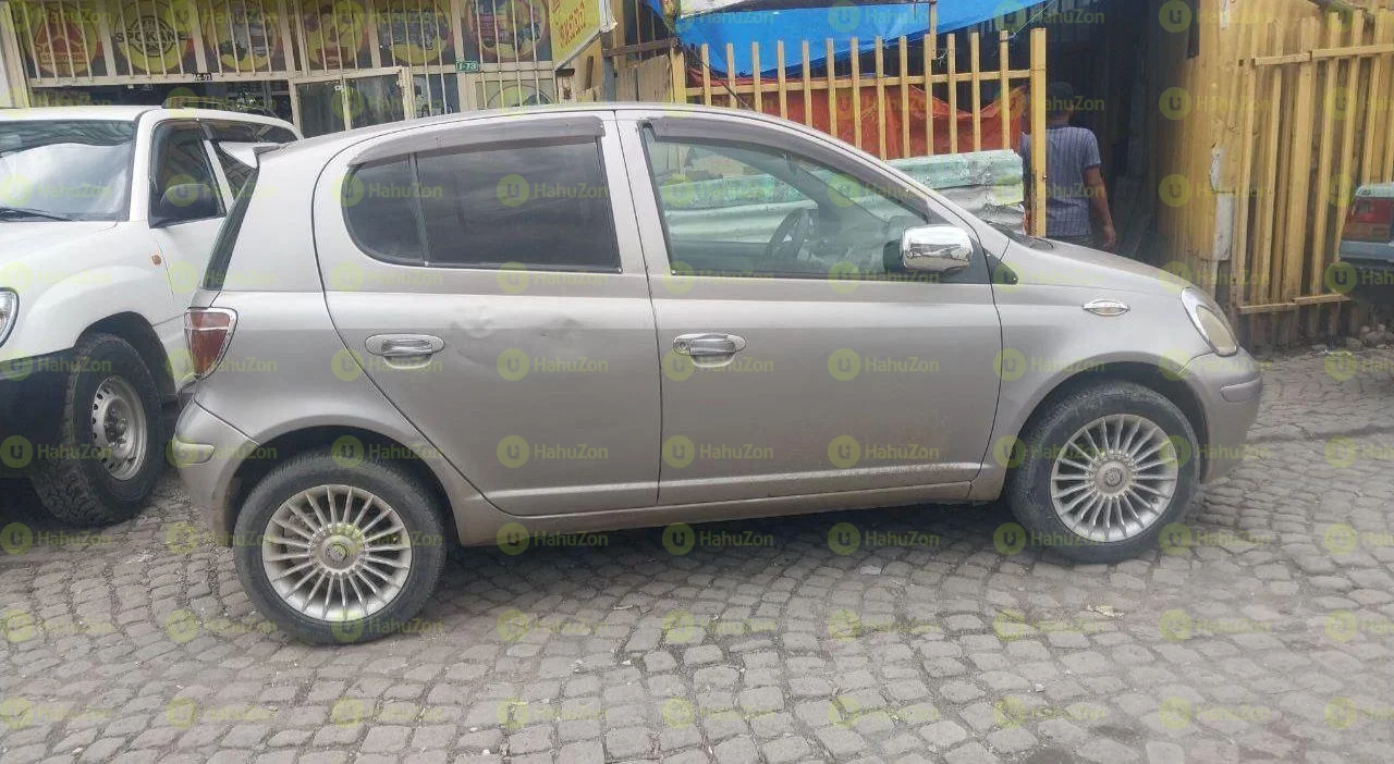 2002 Model-Toyota Vitz
