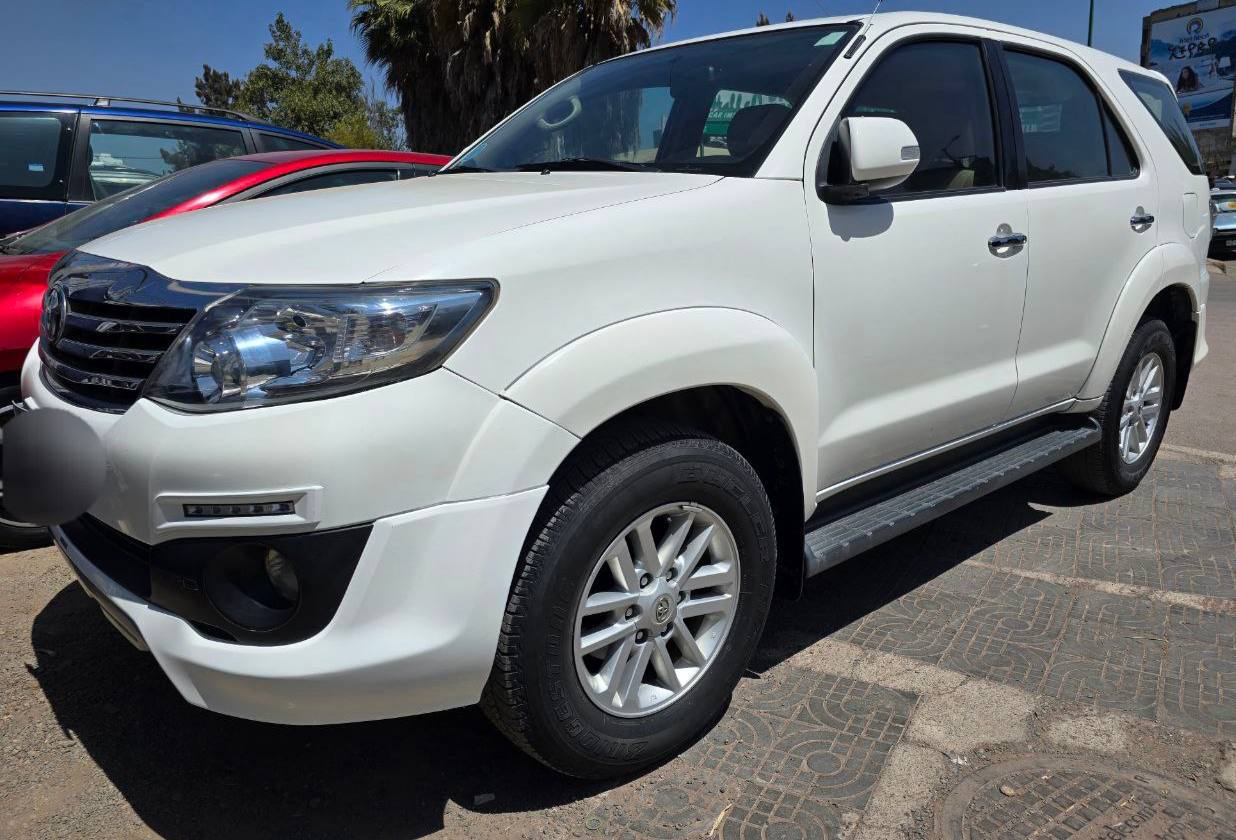2013 Model-Toyota Fortuner
