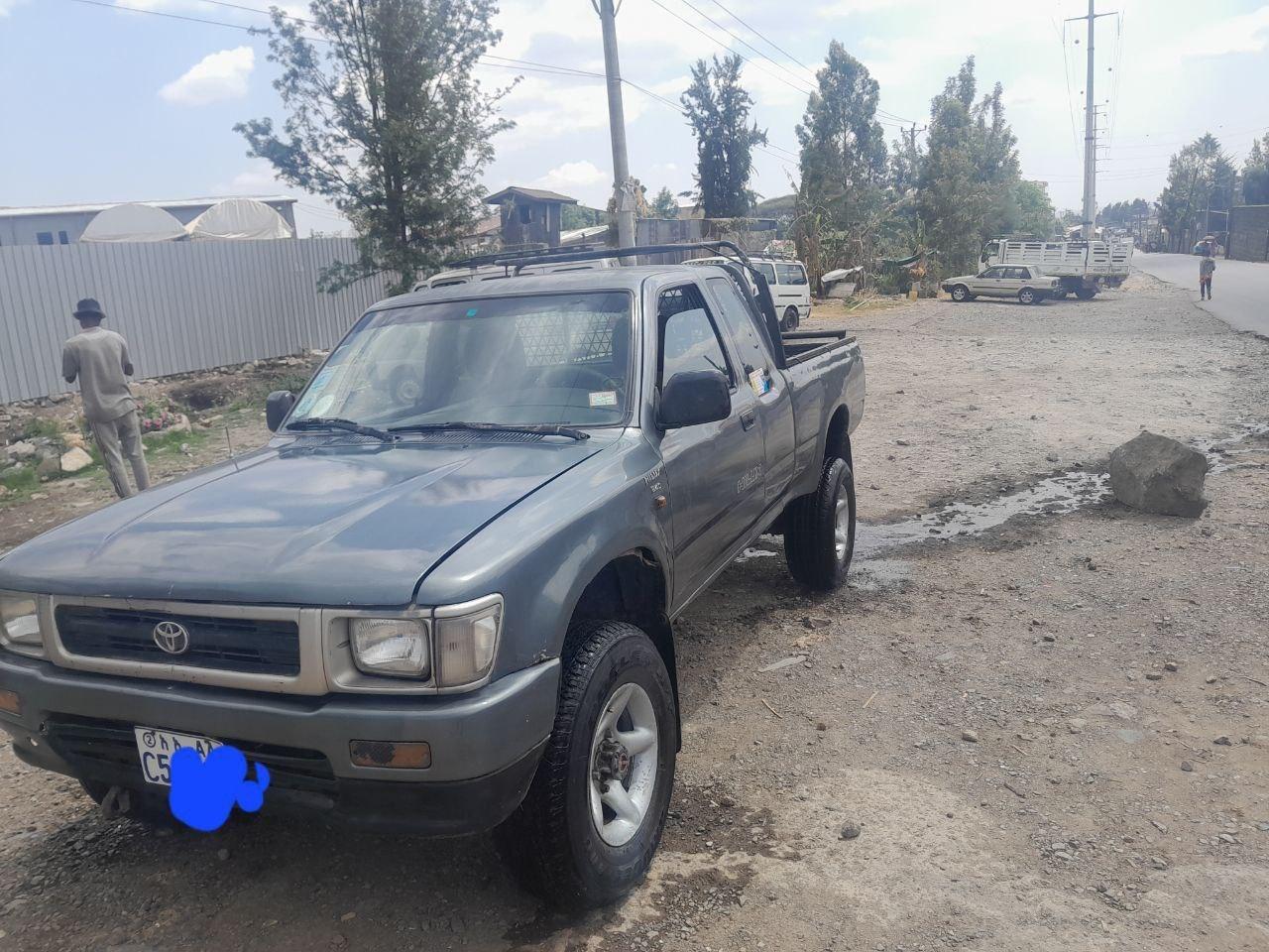 1998 Model-Toyota 2LT