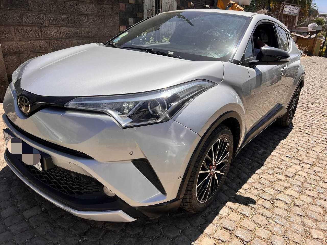 2020 Model-Toyota Ch-R