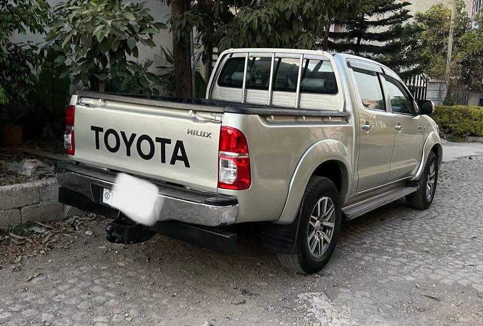 2009 Model-Toyota Double Cap