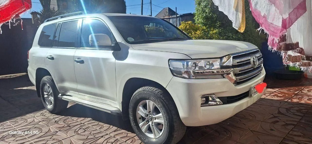 2019 Model-Toyota LandCruiser GXR