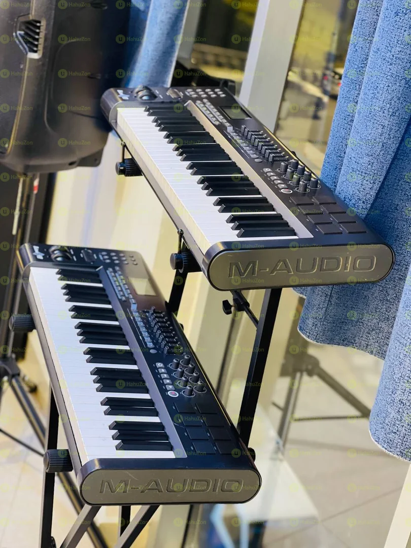 M Audio AXIOM Mid Keyboard