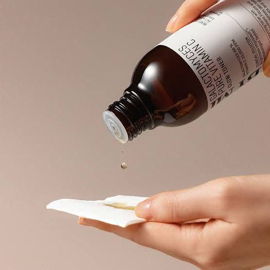 𝗦𝗼𝗺𝗲 𝗕𝘆 𝗠𝗜 Galactomyces Pure Vitamin C Glow Toner