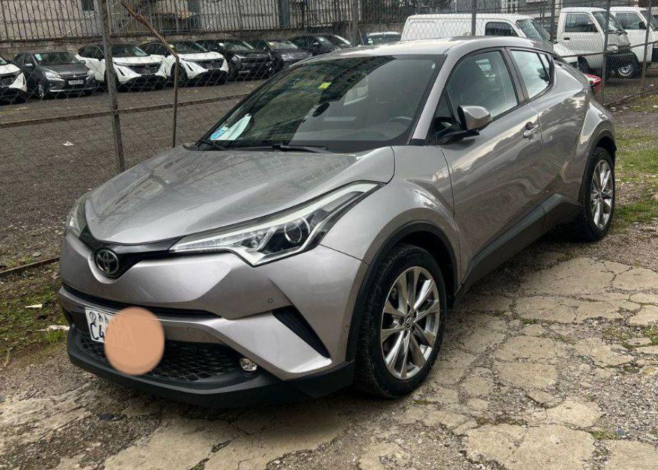 2018 Model-Toyota Ch-R