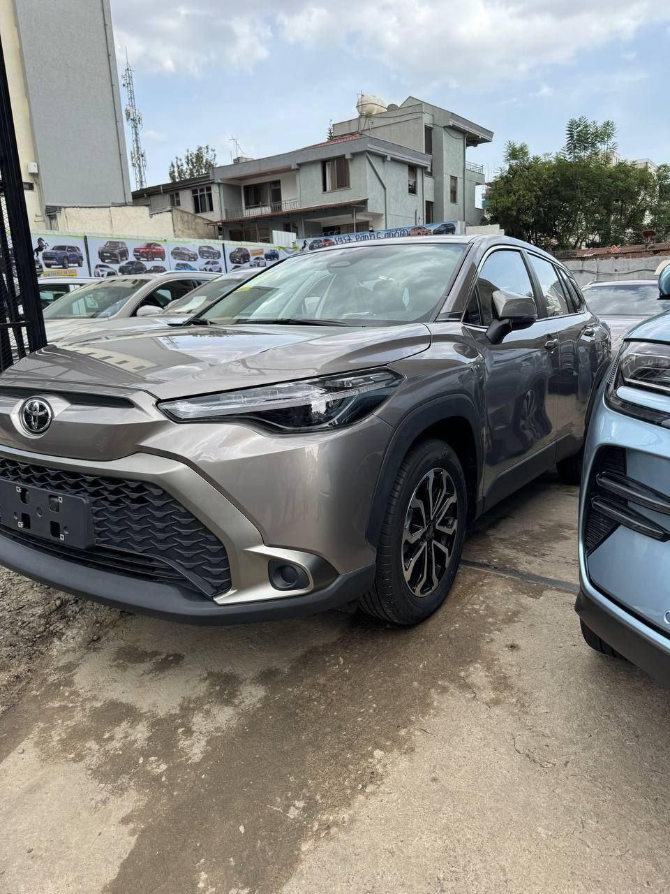 2024 Model-Toyota Front lander Hybrid