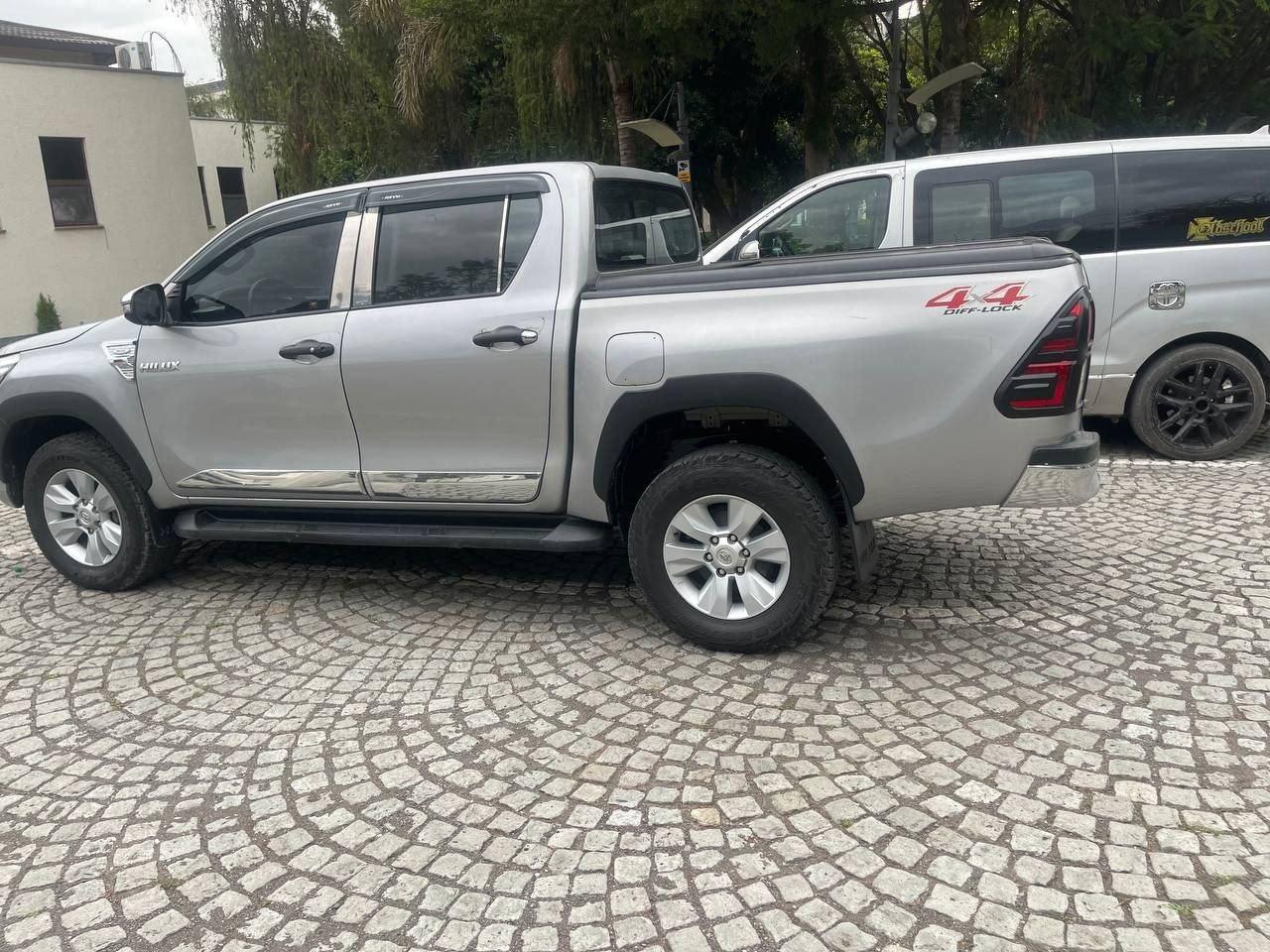 2018 Model-Toyota Hilux Double-Cab