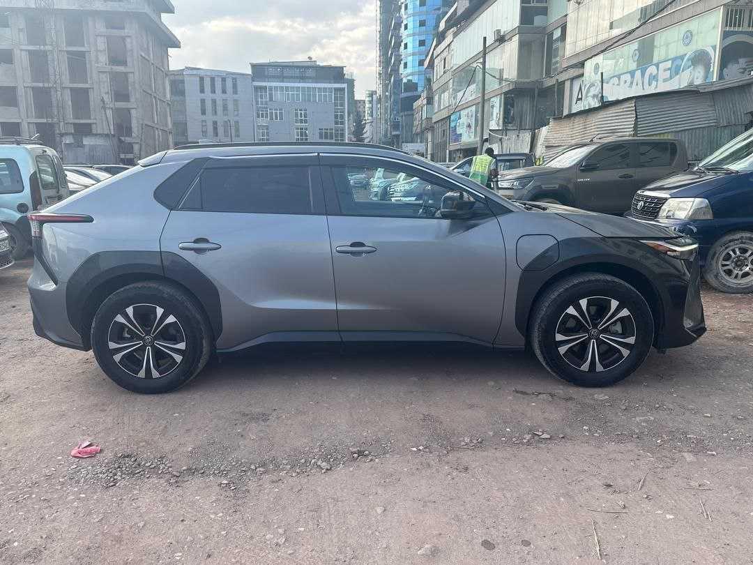 2023 Model-Toyota BZ4X (4WD)