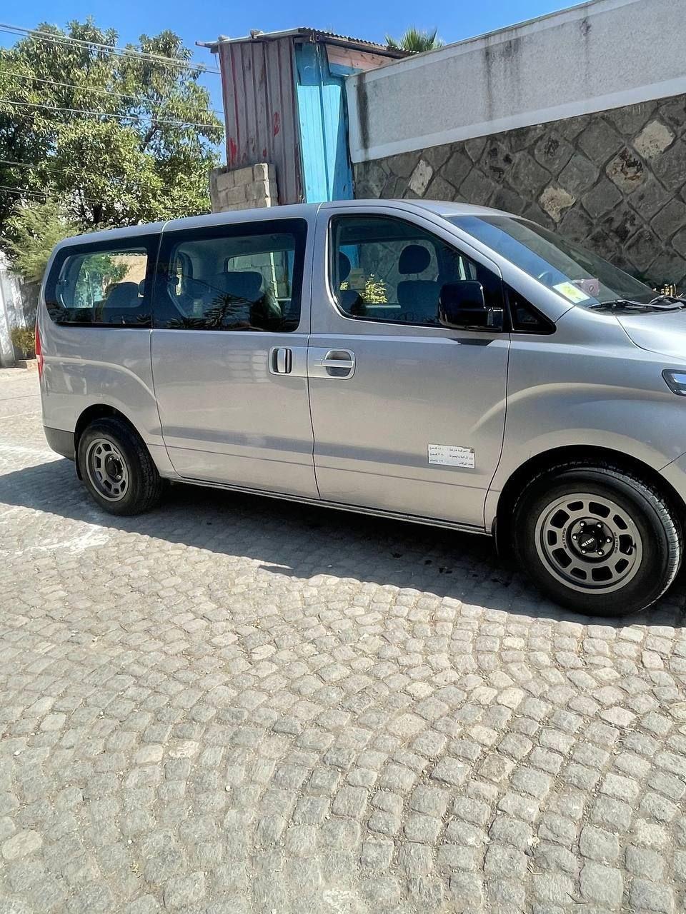2021 Model-Hyundai H1