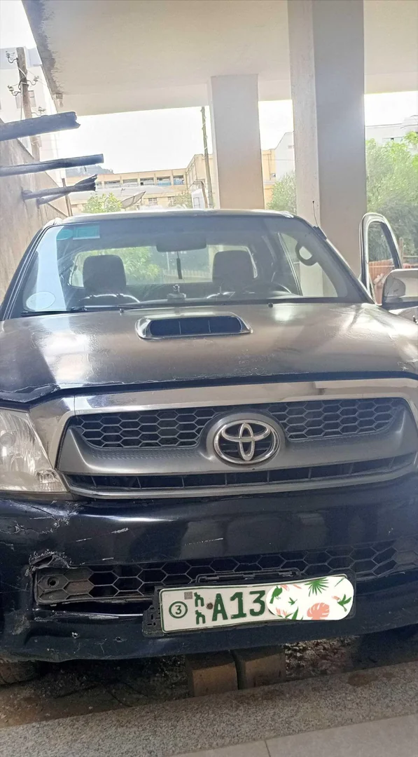2009 Model-Toyota Hilux King Cab