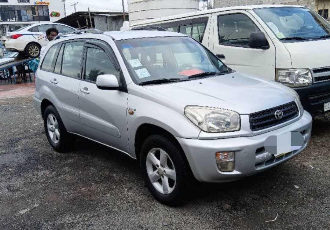 2002 Model-Toyota Rav4