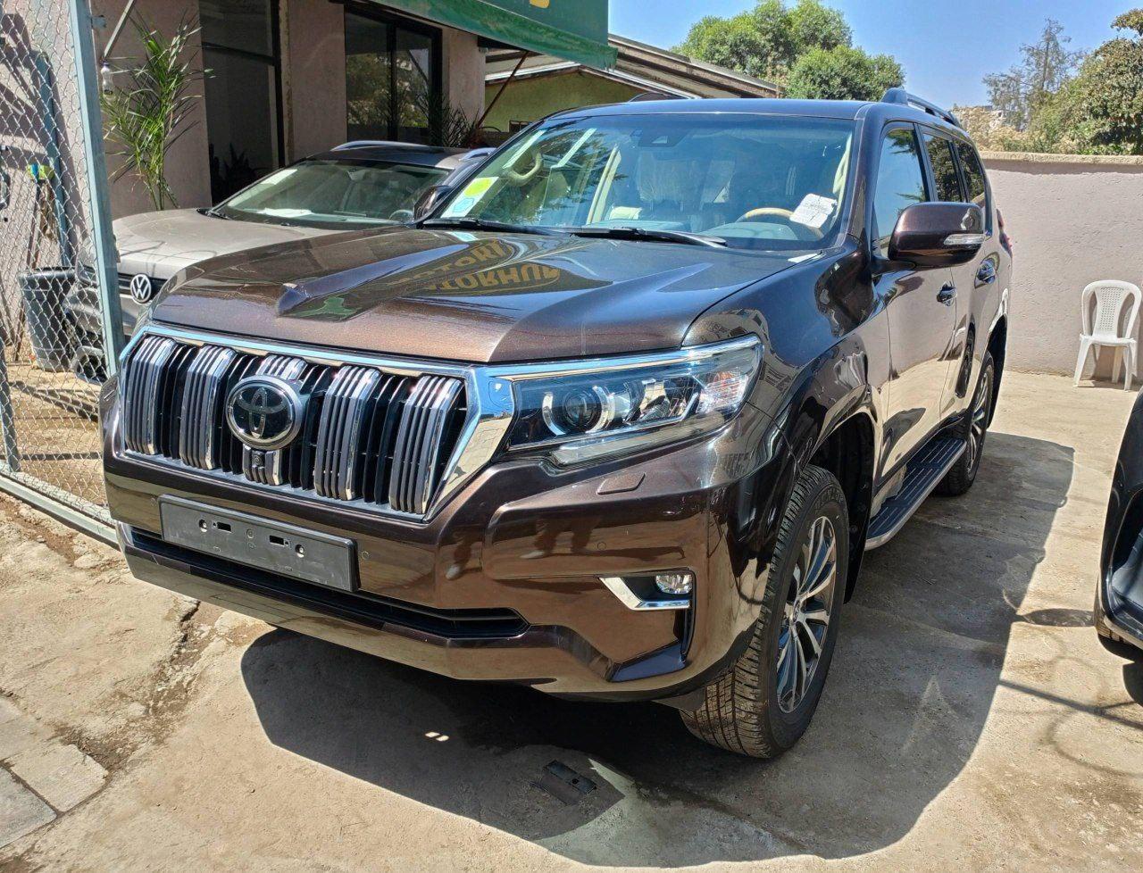 2022 Model-Toyota Landcruiser Prado