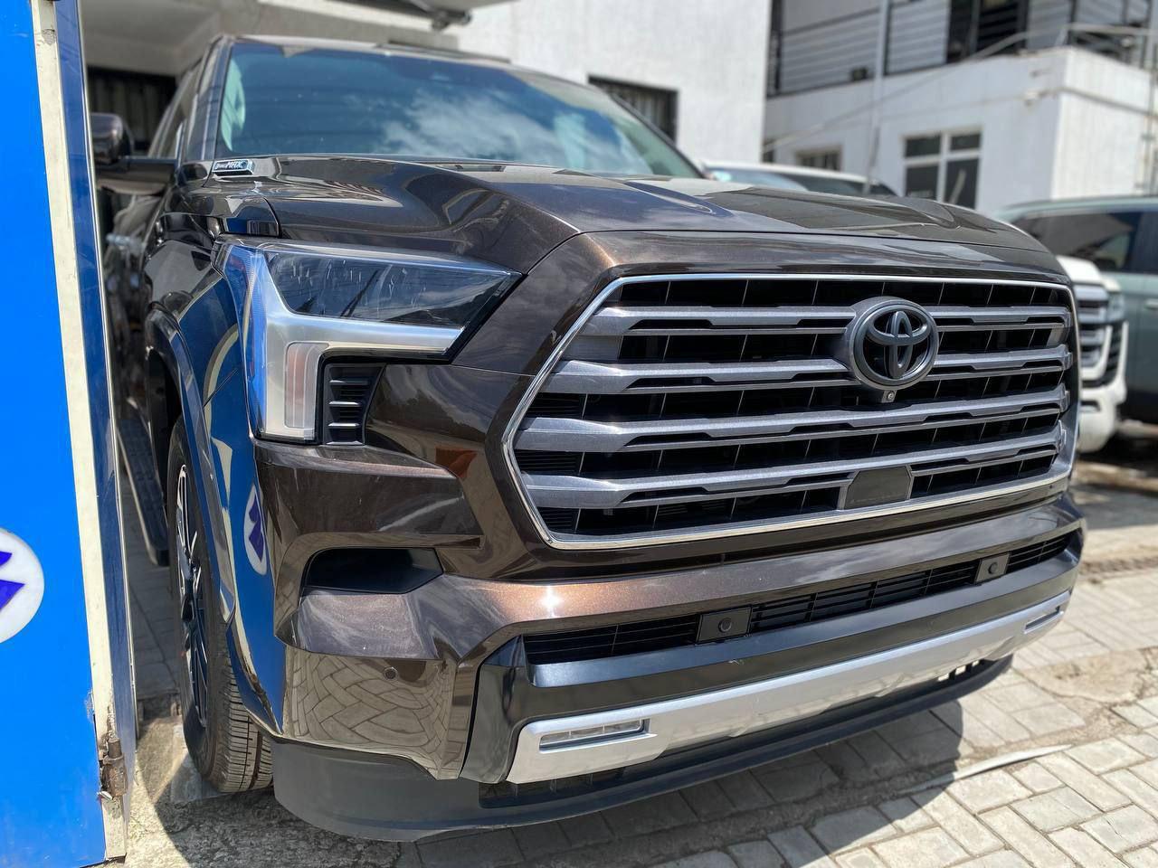 2024 Model-Toyota Sequoia Hybrid