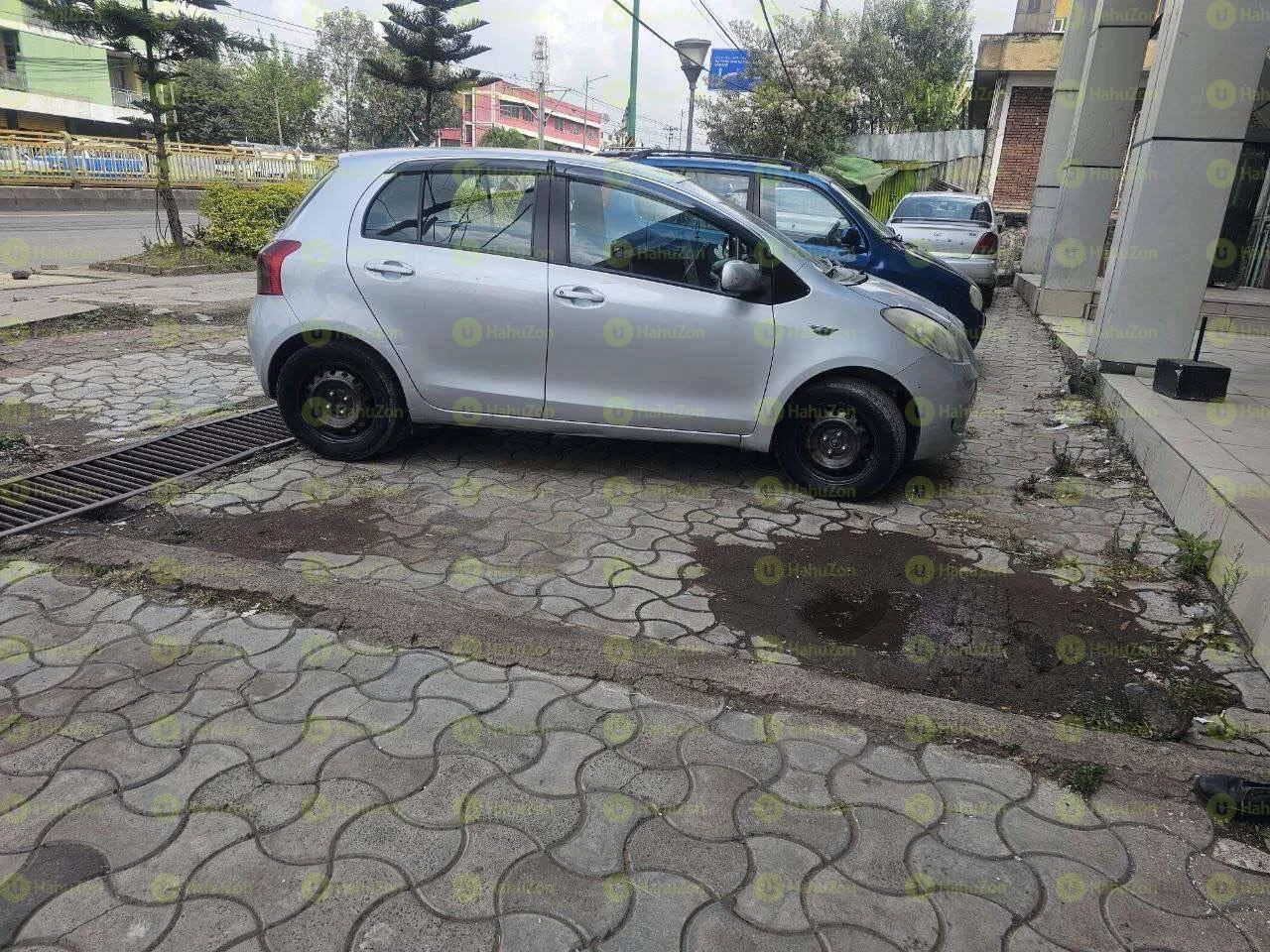 2008 Model-Toyota Yaris Compact